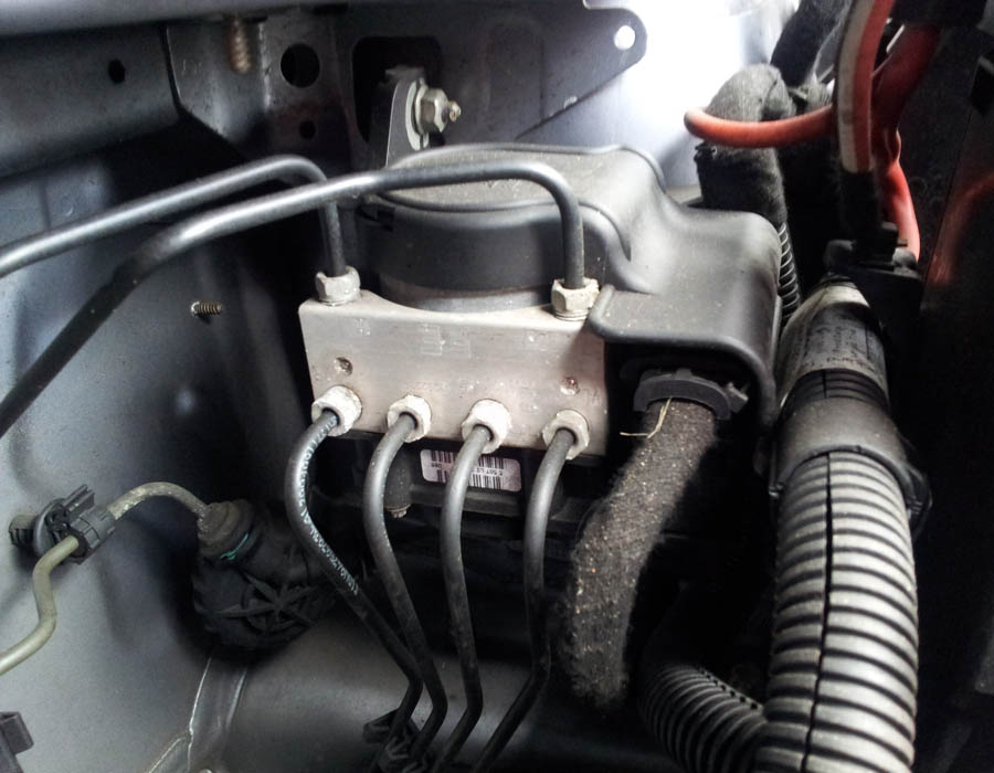 Vauxhall Corsa Design abs-pump